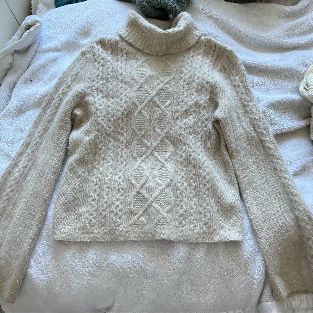Rabbit fur and wool sweater